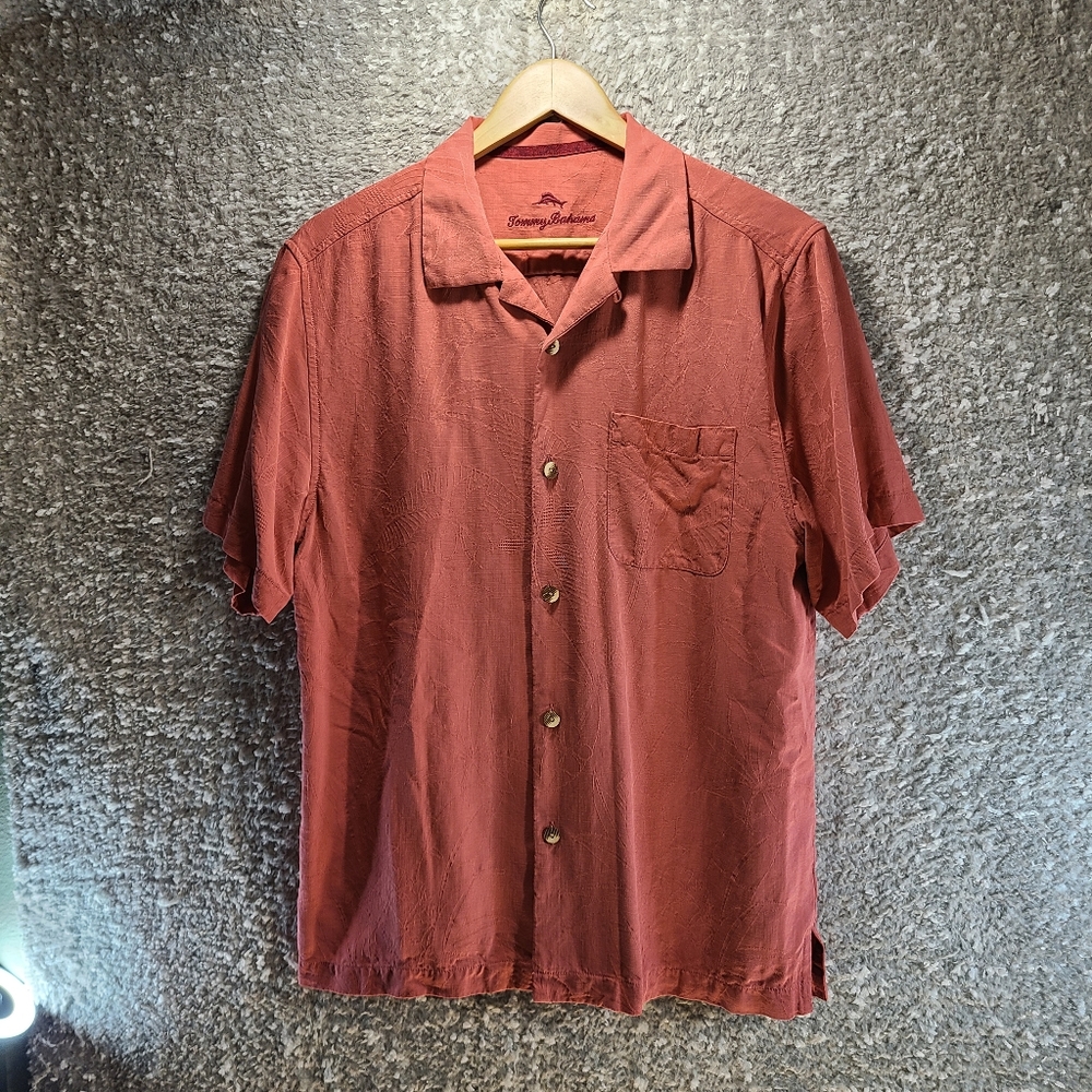 Tommy Bahama Button Down Shirt Medium Coral Textured Palm Trees Silk Mens
